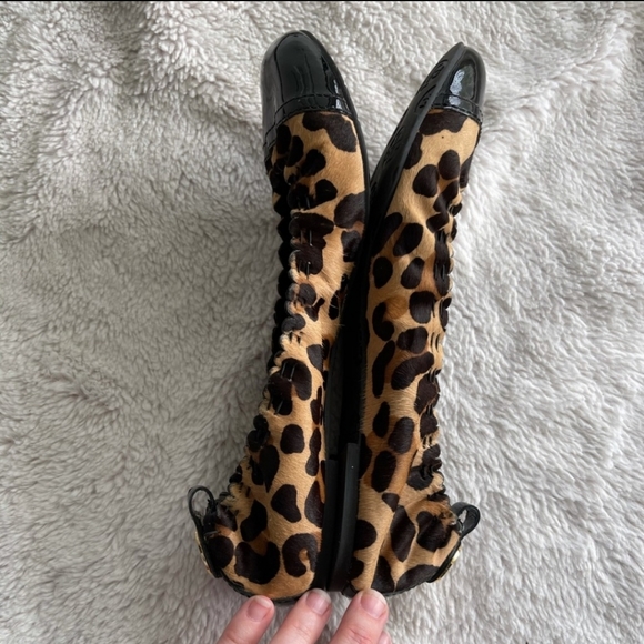 Tory Burch Abbey leopard calf hair ballet flats - Picture 4 of 8